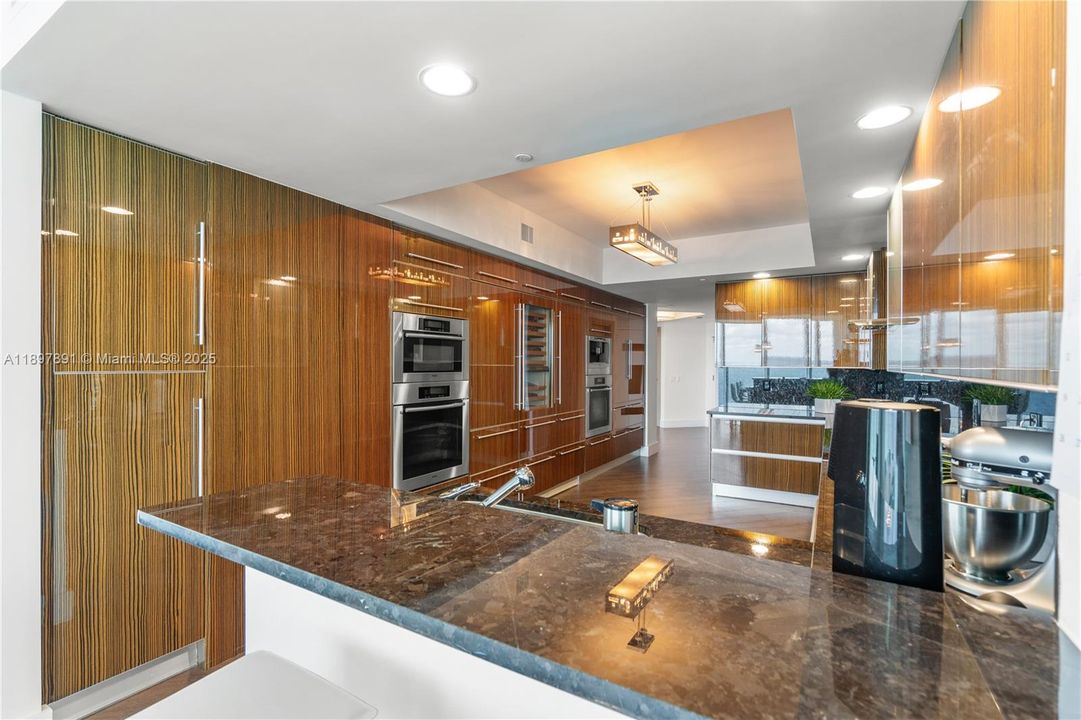 Active With Contract: $2,790,000 (3 beds, 3 baths, 3062 Square Feet)