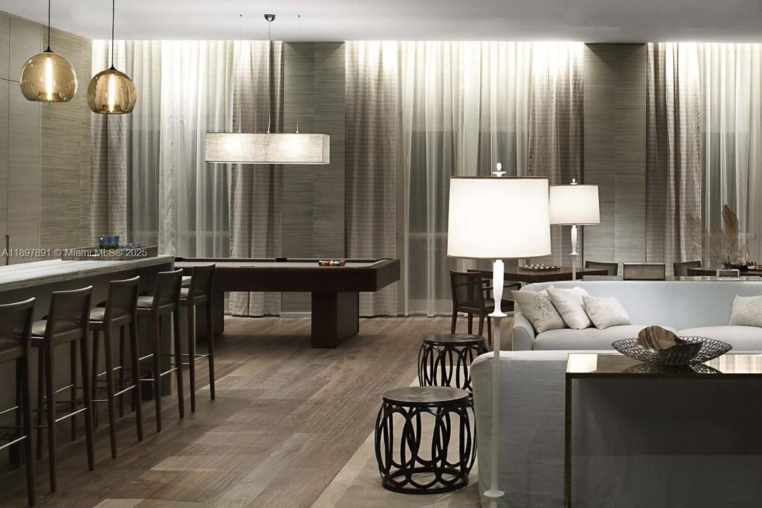 Active With Contract: $2,790,000 (3 beds, 3 baths, 3062 Square Feet)