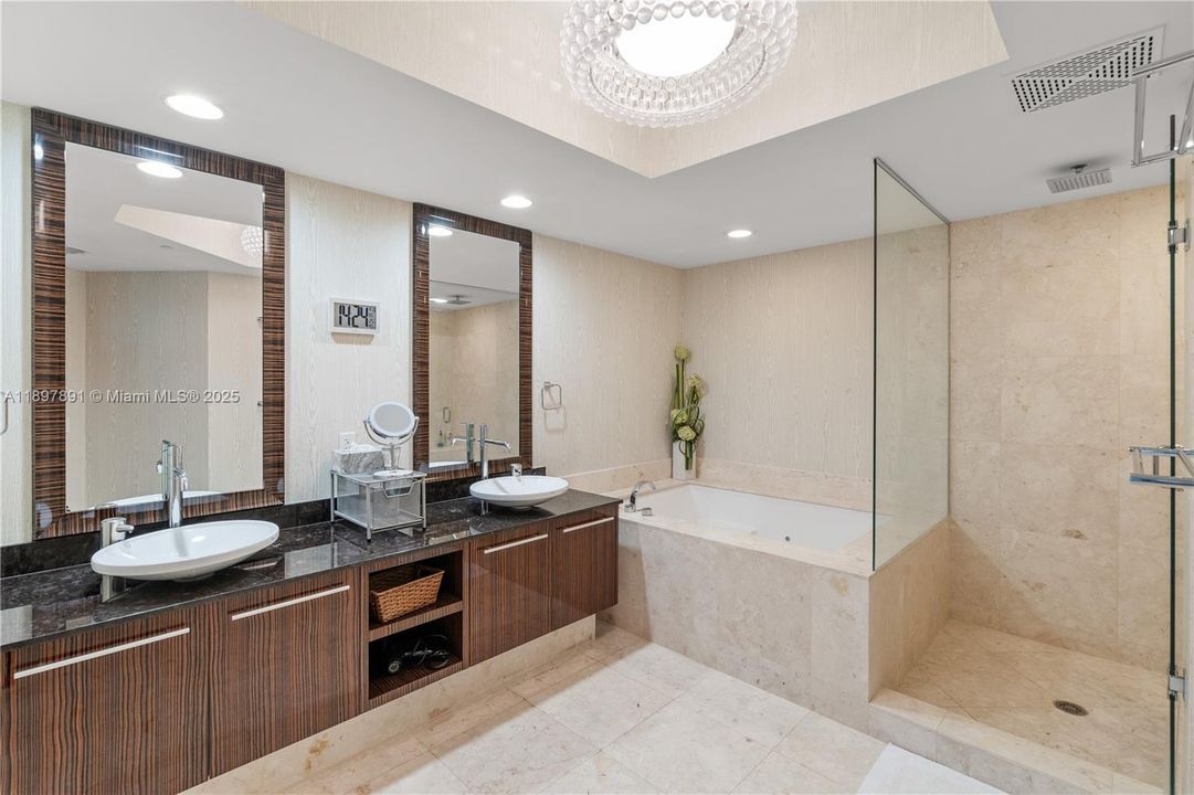 Active With Contract: $2,790,000 (3 beds, 3 baths, 3062 Square Feet)