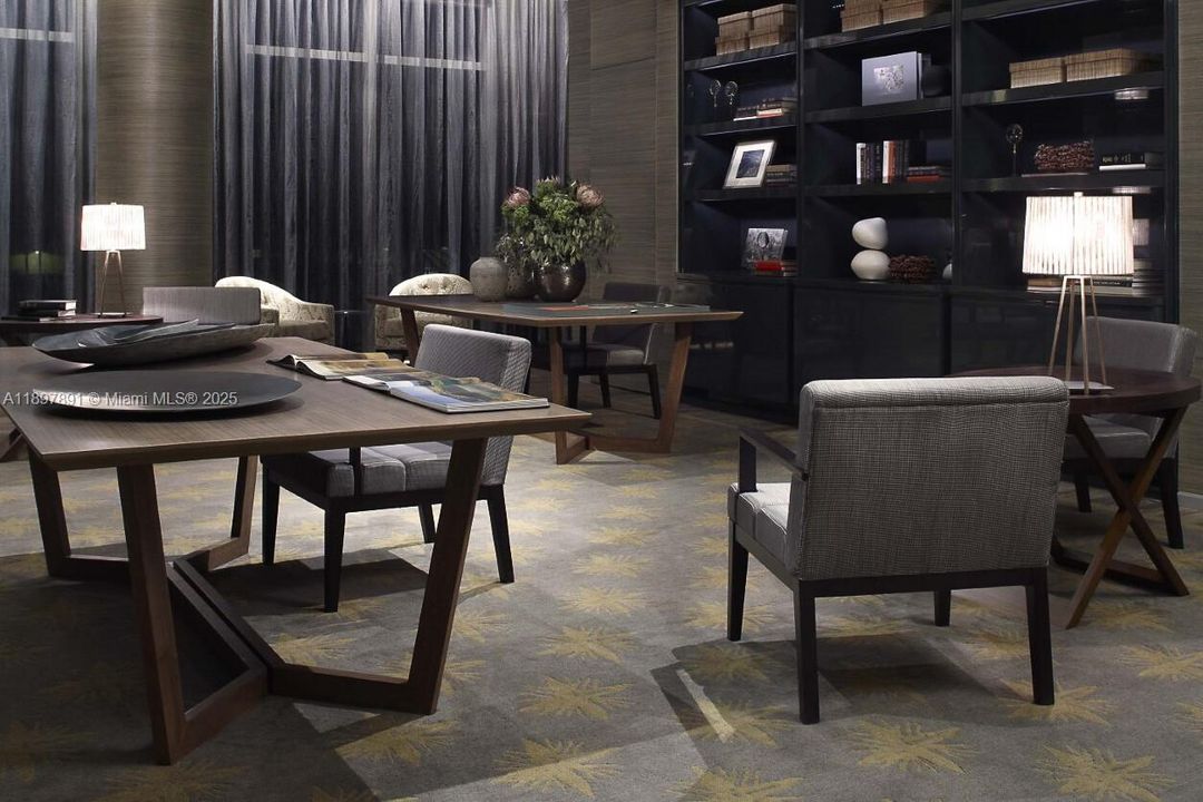 Active With Contract: $2,790,000 (3 beds, 3 baths, 3062 Square Feet)