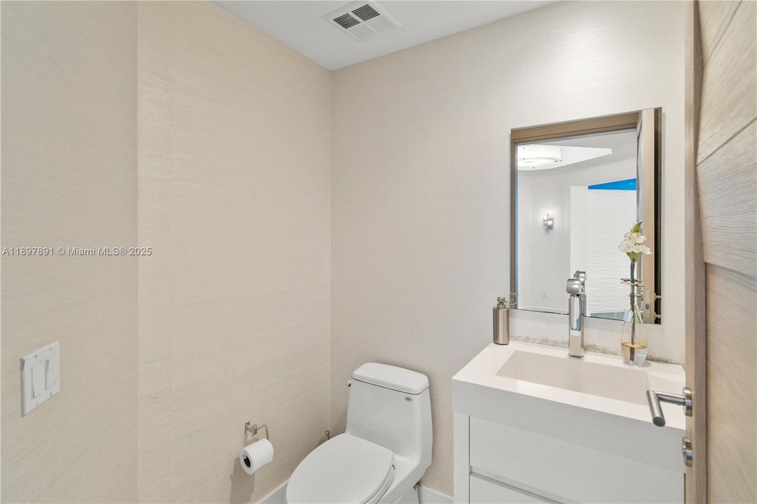 Active With Contract: $2,790,000 (3 beds, 3 baths, 3062 Square Feet)