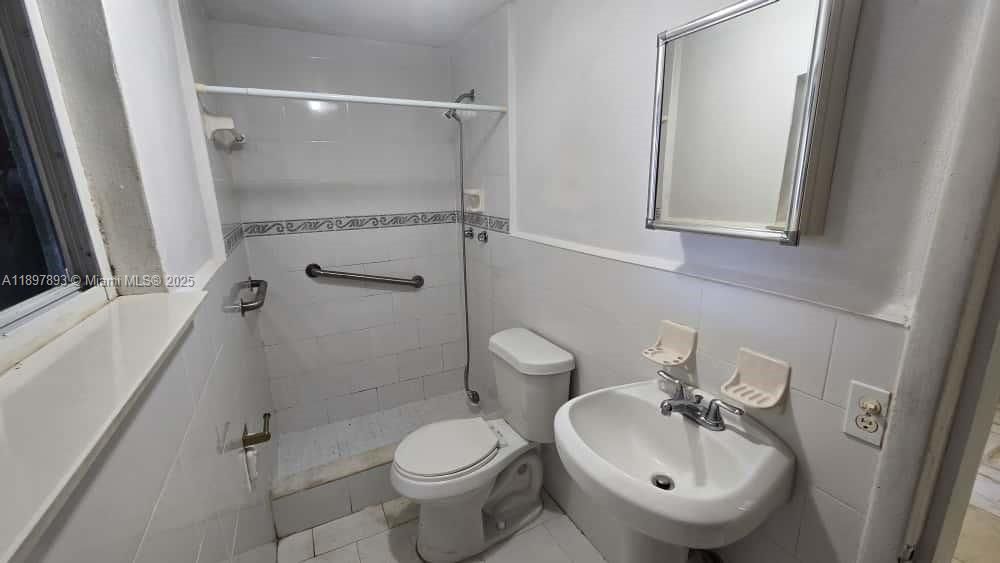 Recientemente alquilado: $1,350 (1 camas, 1 baños, 1911 Pies cuadrados)