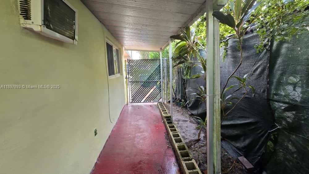 Recientemente alquilado: $1,350 (1 camas, 1 baños, 1911 Pies cuadrados)