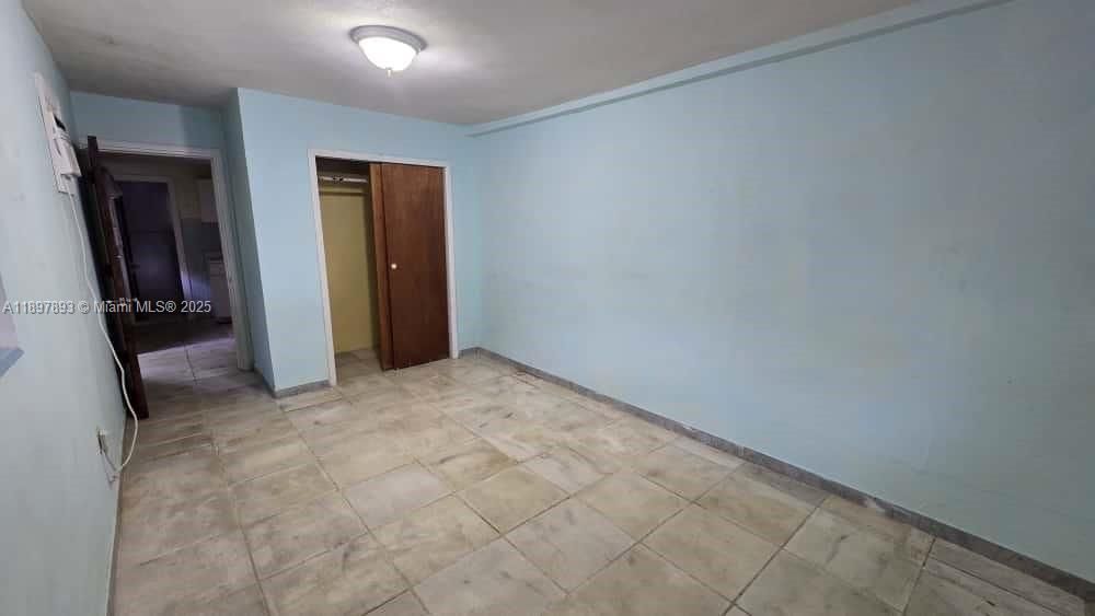 Recientemente alquilado: $1,350 (1 camas, 1 baños, 1911 Pies cuadrados)