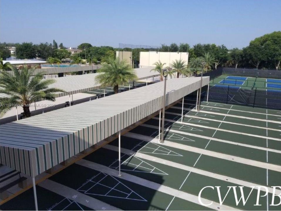 Под контрактом: $1,300 (1 спален, 1 ванн, 585 Квадратных фут)