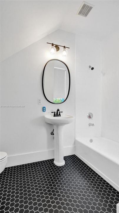 For Sale: $719,000 (3 beds, 3 baths, 2005 Square Feet)