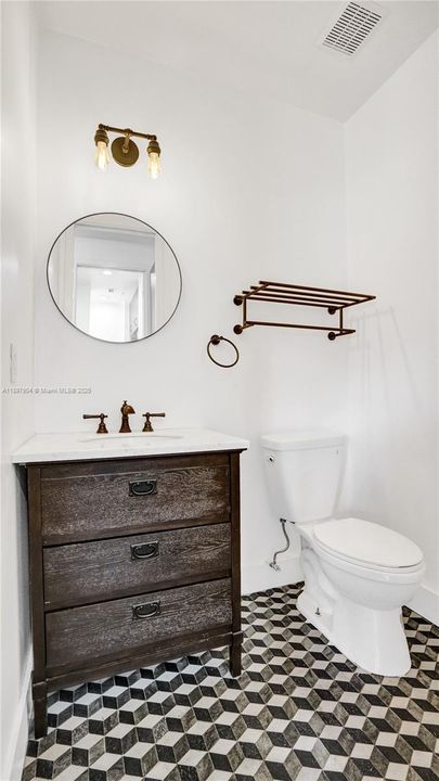 For Sale: $719,000 (3 beds, 3 baths, 2005 Square Feet)