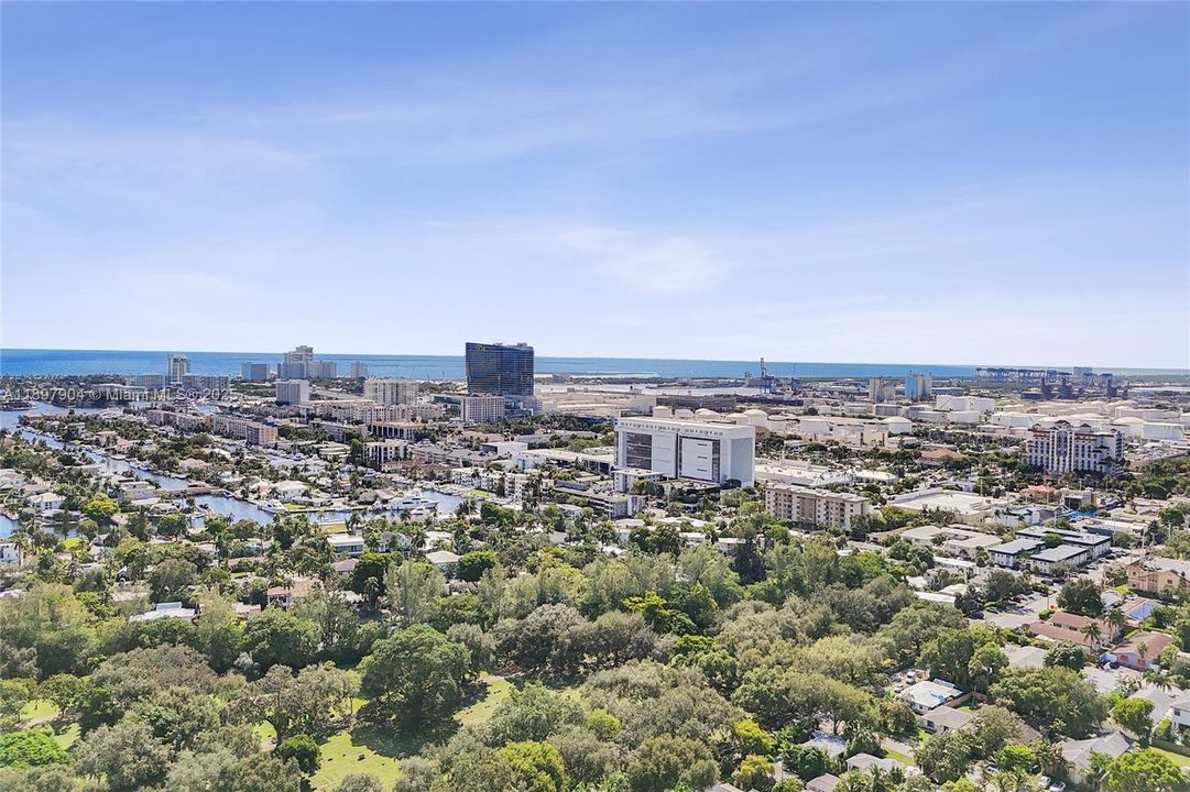 For Sale: $719,000 (3 beds, 3 baths, 2005 Square Feet)