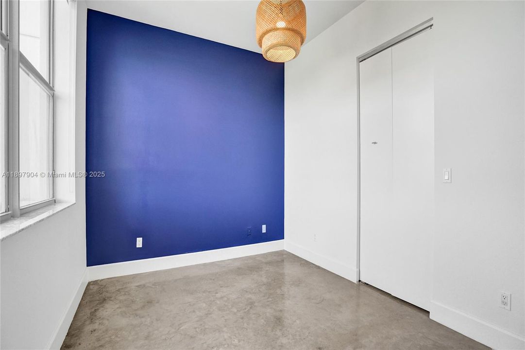 For Sale: $719,000 (3 beds, 3 baths, 2005 Square Feet)