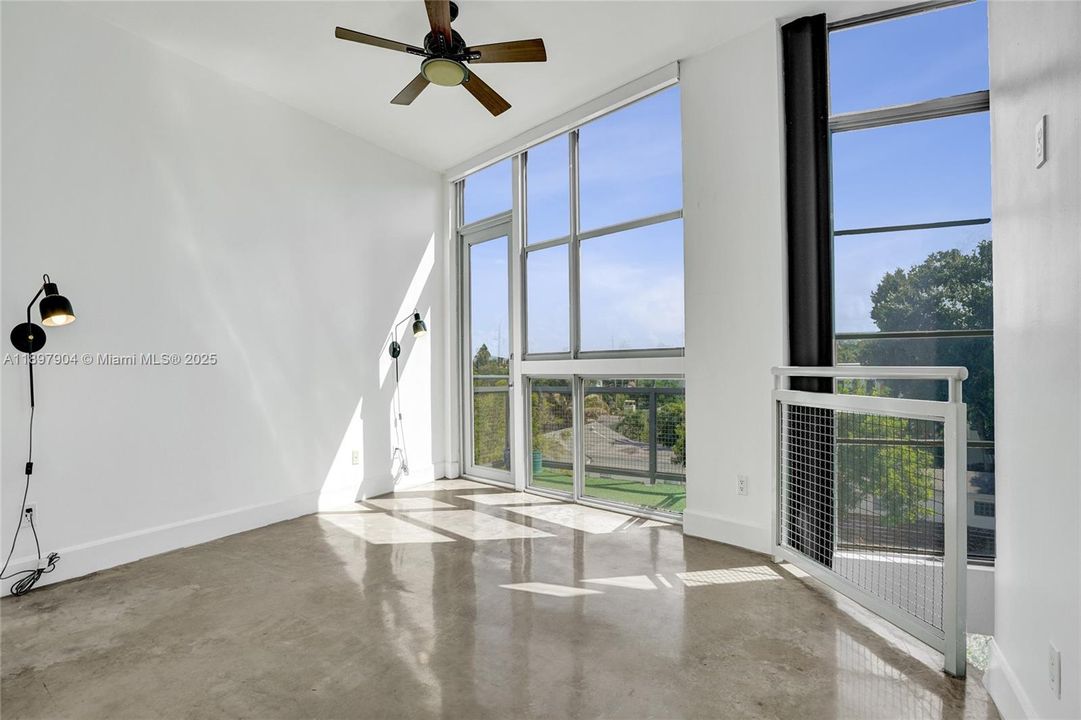 For Sale: $719,000 (3 beds, 3 baths, 2005 Square Feet)