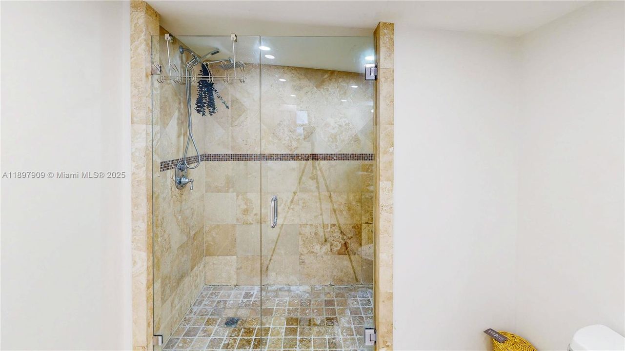 Active With Contract: $510,000 (3 beds, 2 baths, 1629 Square Feet)