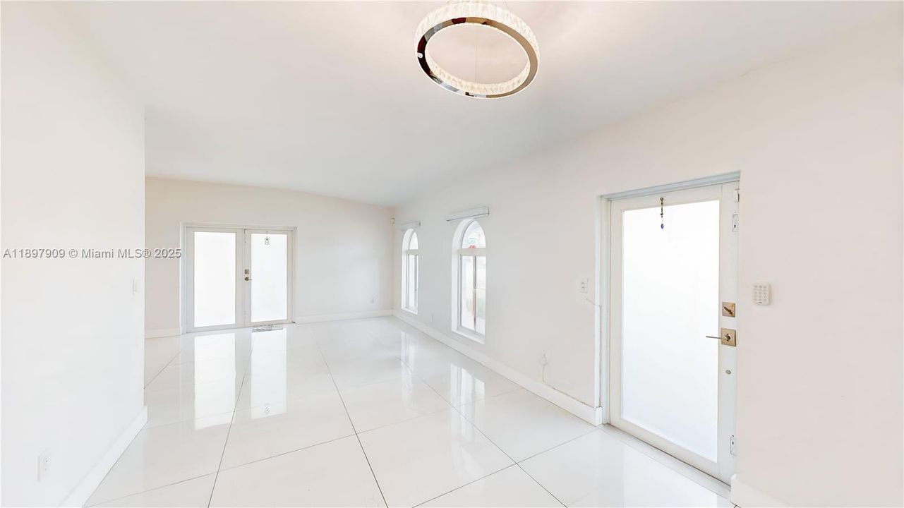 Active With Contract: $510,000 (3 beds, 2 baths, 1629 Square Feet)