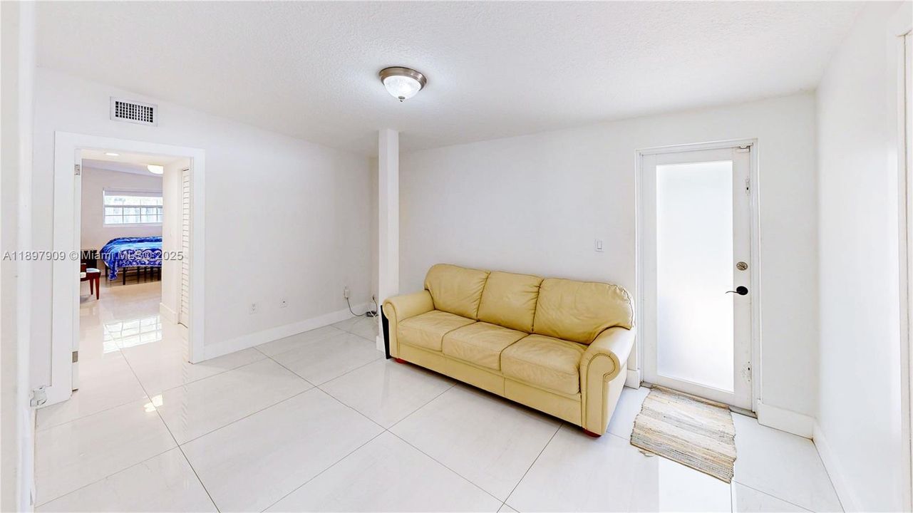 Active With Contract: $510,000 (3 beds, 2 baths, 1629 Square Feet)