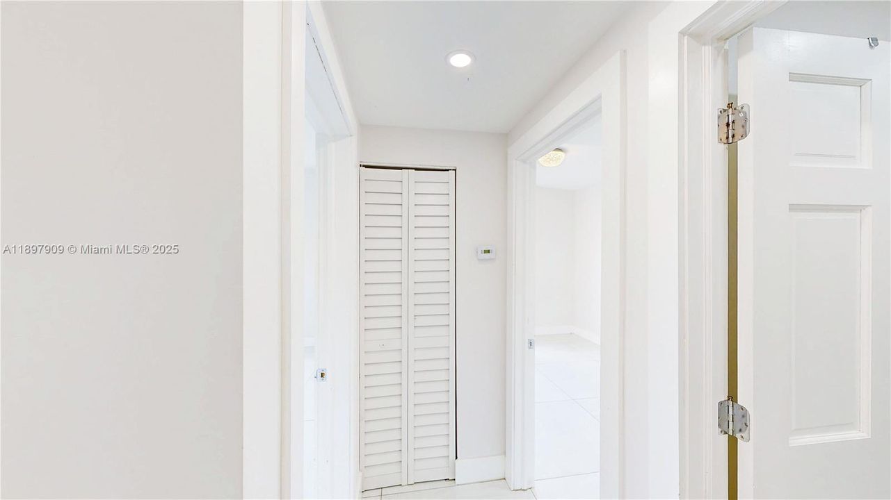 Active With Contract: $510,000 (3 beds, 2 baths, 1629 Square Feet)