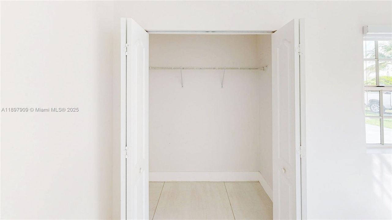 Active With Contract: $510,000 (3 beds, 2 baths, 1629 Square Feet)