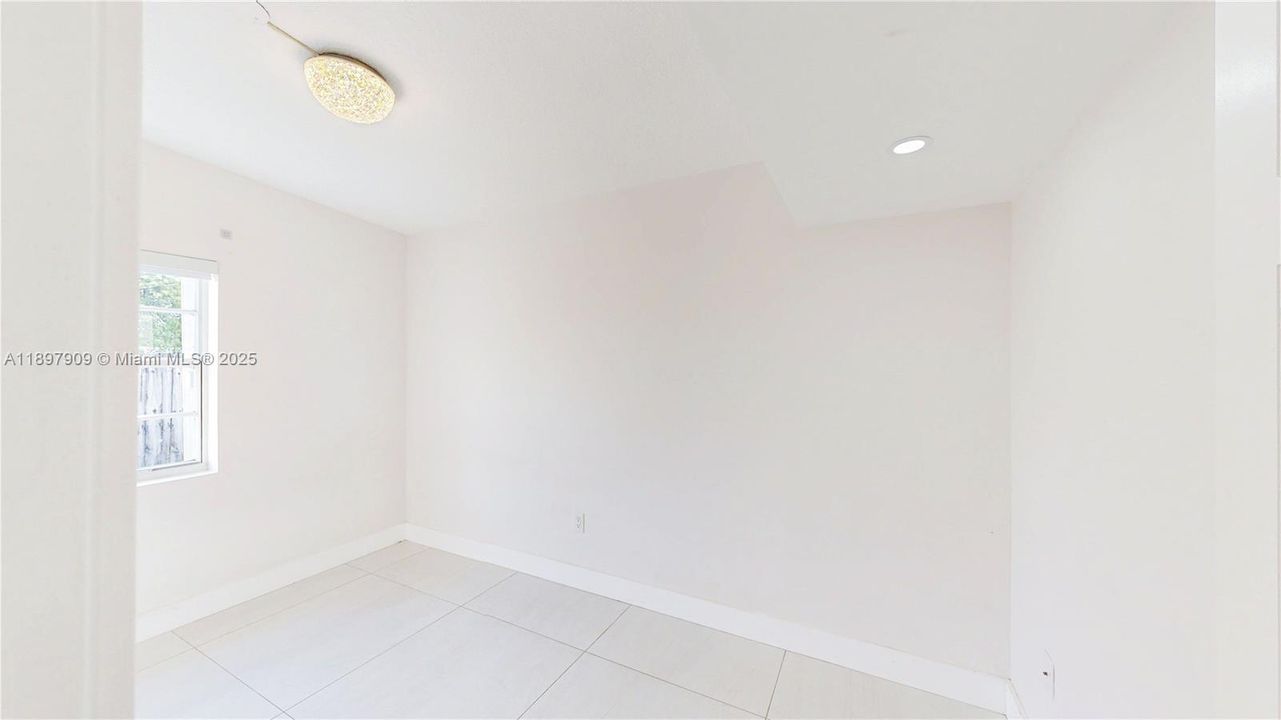 Active With Contract: $510,000 (3 beds, 2 baths, 1629 Square Feet)