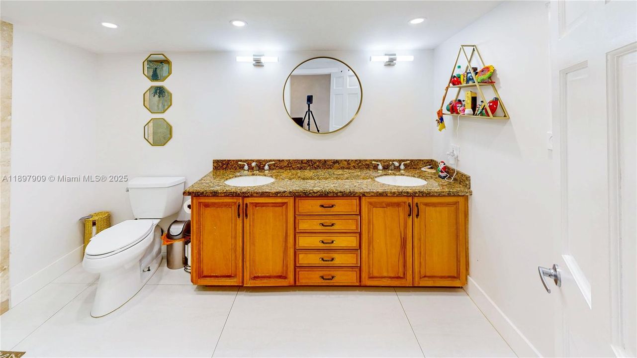 Active With Contract: $510,000 (3 beds, 2 baths, 1629 Square Feet)