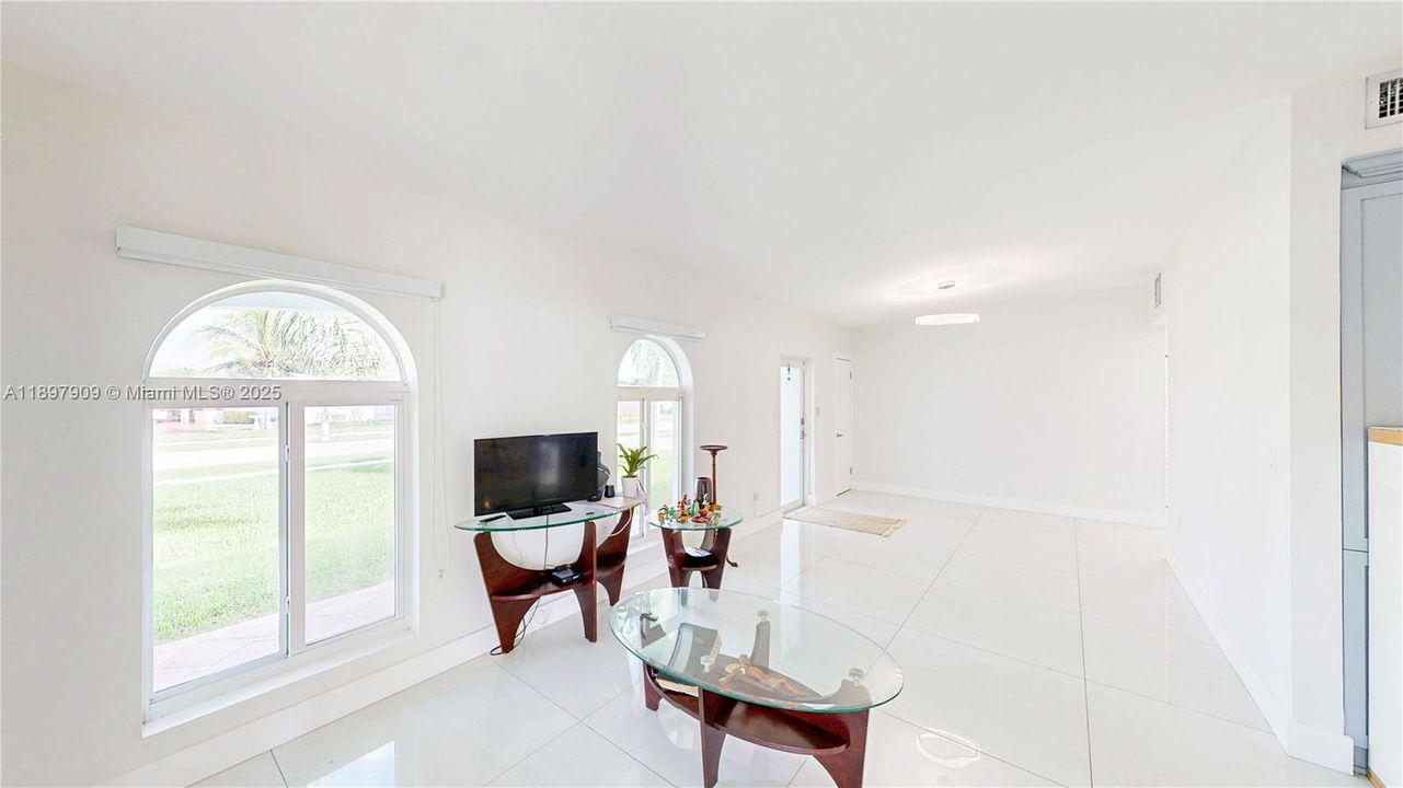 Active With Contract: $510,000 (3 beds, 2 baths, 1629 Square Feet)