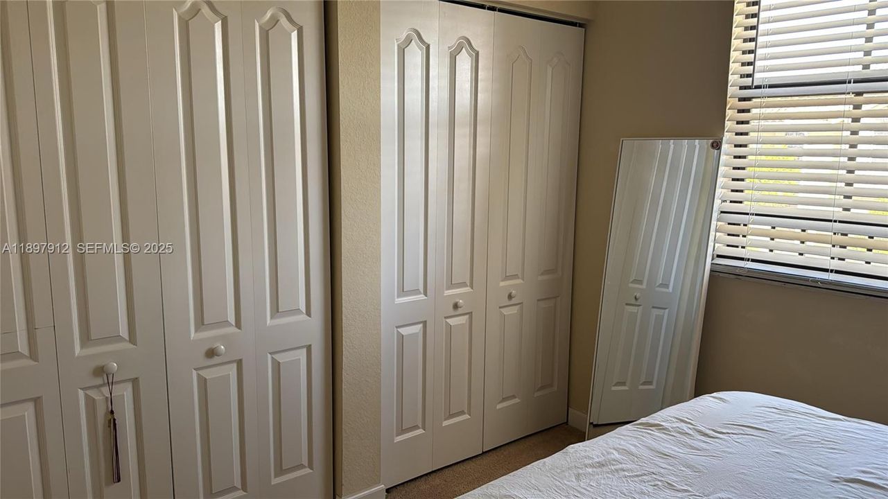 For Sale: $565,000 (3 beds, 2 baths, 1875 Square Feet)