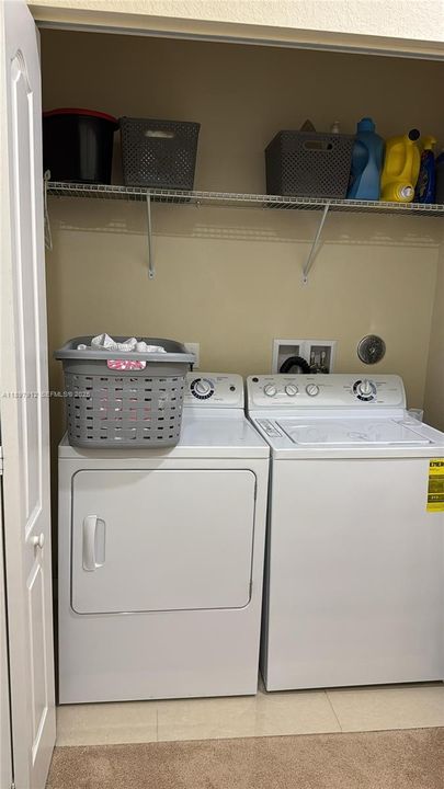 For Sale: $565,000 (3 beds, 2 baths, 1875 Square Feet)