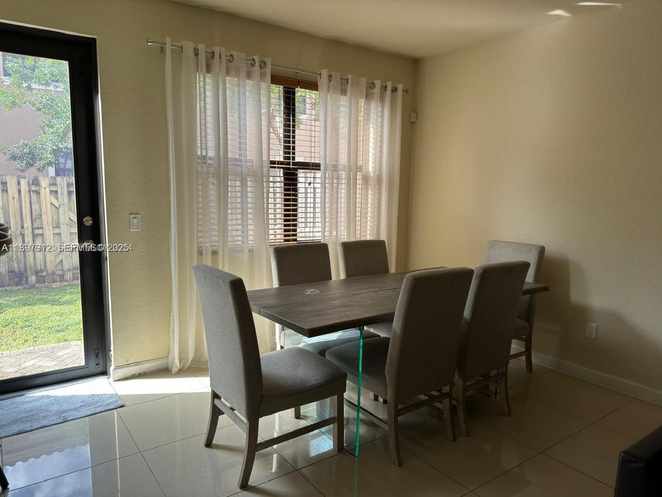 For Sale: $565,000 (3 beds, 2 baths, 1875 Square Feet)