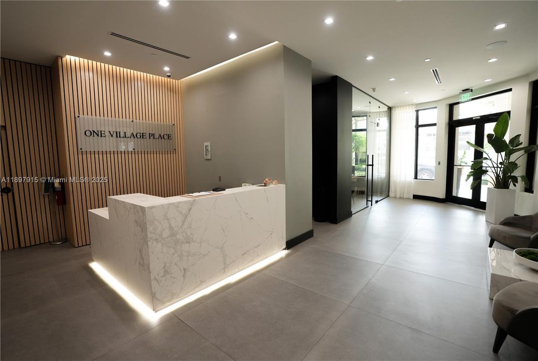 待售: $620,000 (2 贝兹, 2 浴室, 970 平方英尺)