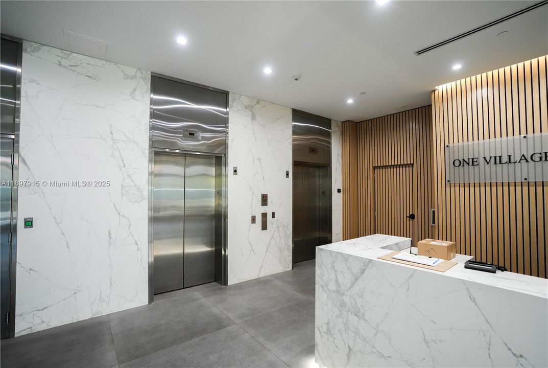 待售: $620,000 (2 贝兹, 2 浴室, 970 平方英尺)