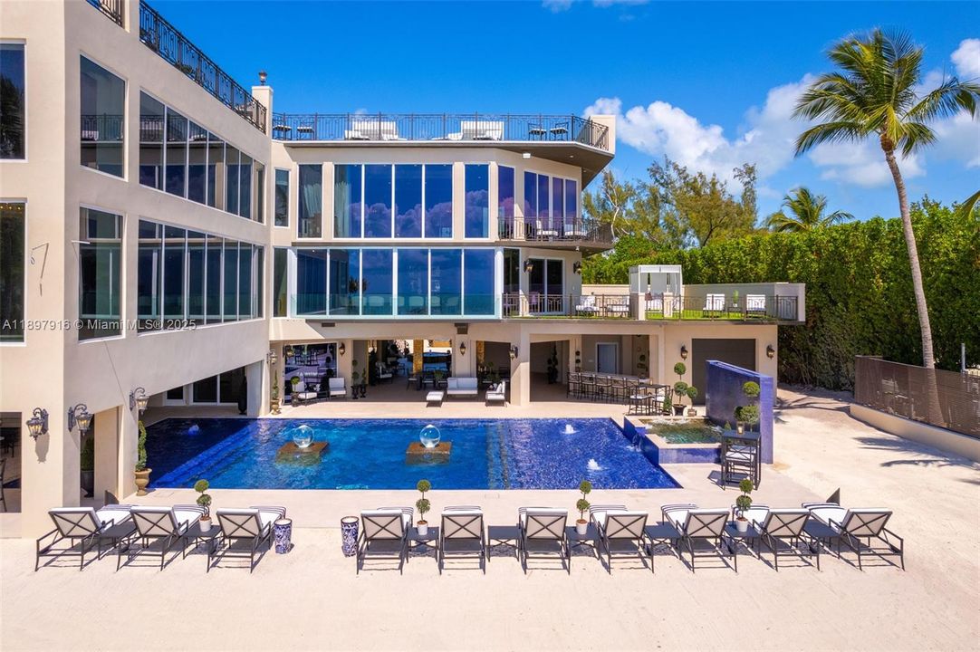 For Sale: $24,995,000 (7 beds, 9 baths, 10182 Square Feet)