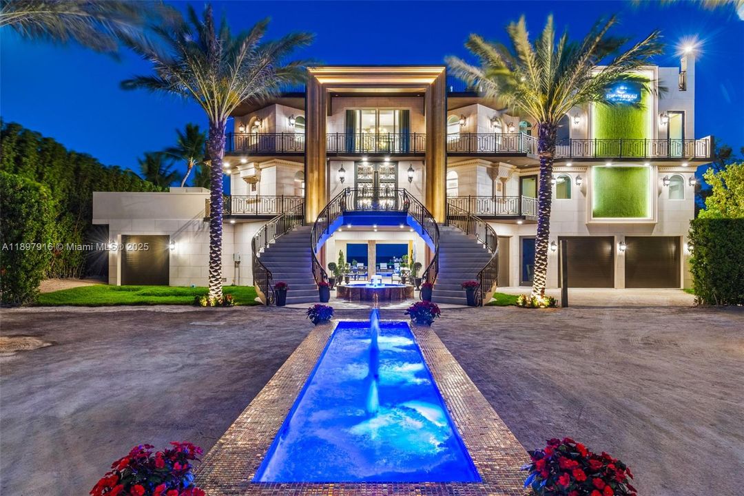 For Sale: $24,995,000 (7 beds, 9 baths, 10182 Square Feet)