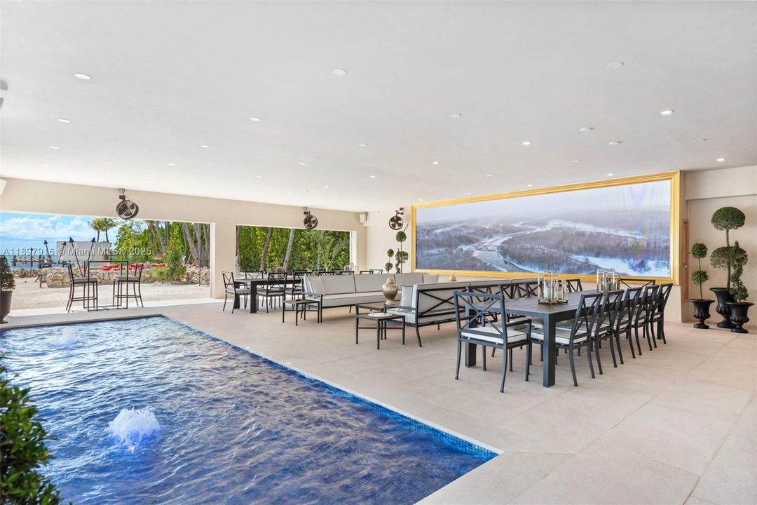 For Sale: $24,995,000 (7 beds, 9 baths, 10182 Square Feet)