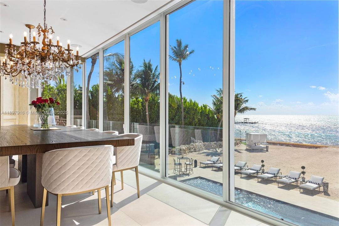 For Sale: $24,995,000 (7 beds, 9 baths, 10182 Square Feet)