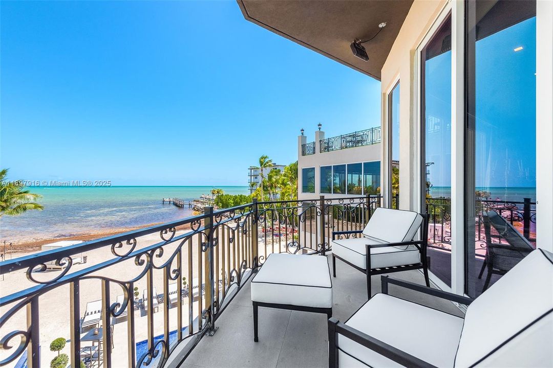 For Sale: $24,995,000 (7 beds, 9 baths, 10182 Square Feet)