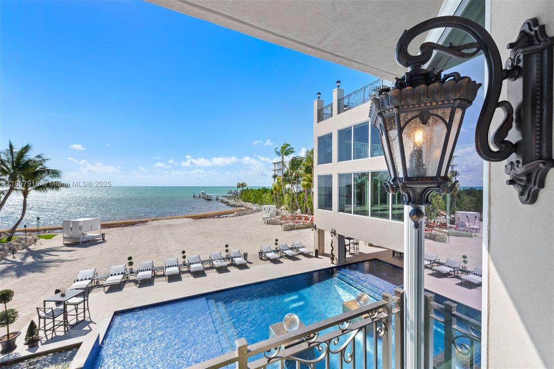 For Sale: $24,995,000 (7 beds, 9 baths, 10182 Square Feet)