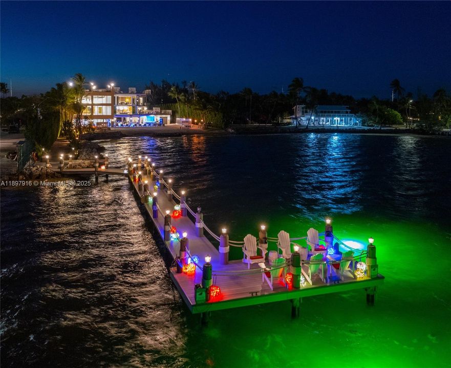 For Sale: $24,995,000 (7 beds, 9 baths, 10182 Square Feet)