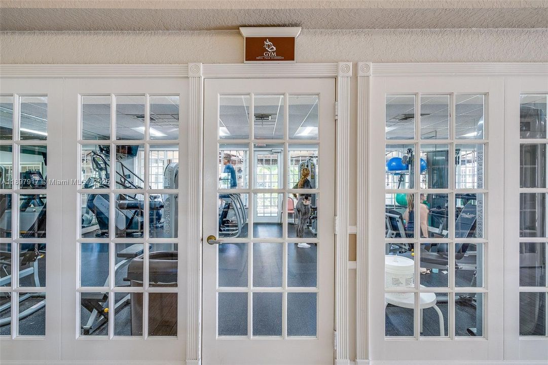 For Sale: $199,900 (2 beds, 2 baths, 1160 Square Feet)