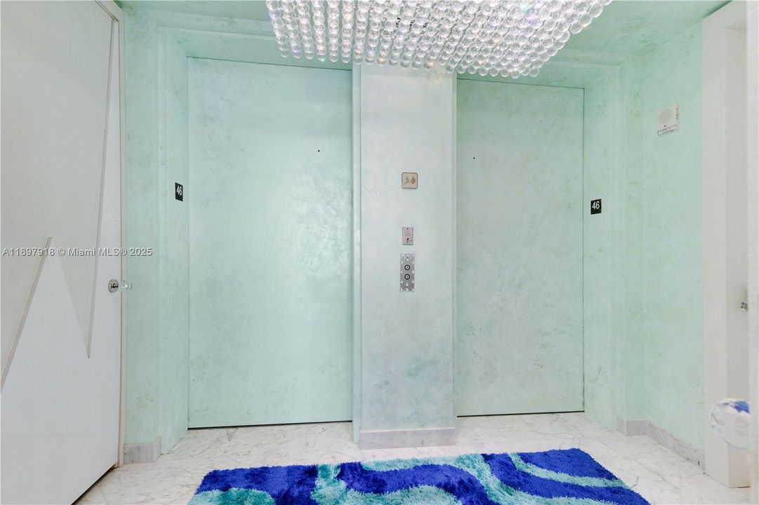 На продажу: $3,190,000 (3 спален, 3 ванн, 2143 Квадратных фут)