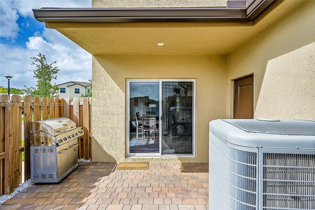 待售: $455,000 (3 贝兹, 2 浴室, 1648 平方英尺)