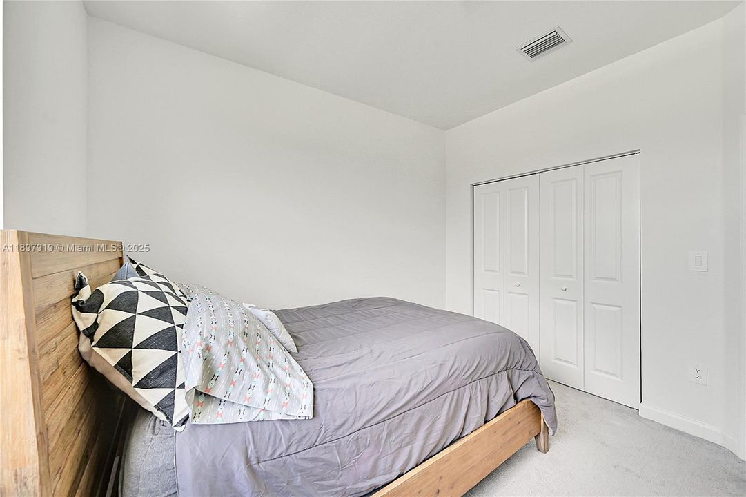 待售: $455,000 (3 贝兹, 2 浴室, 1648 平方英尺)