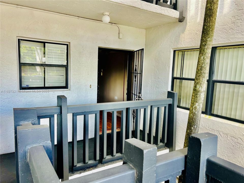 En Venta: $235,900 (2 camas, 2 baños, 1210 Pies cuadrados)