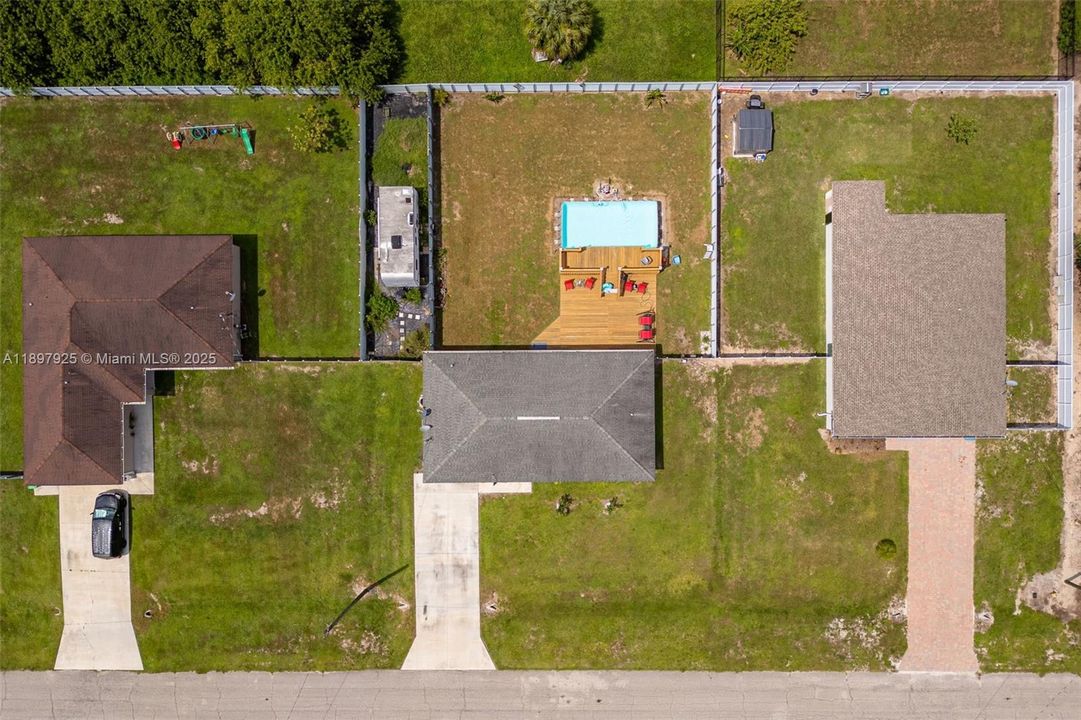 待售: $275,000 (3 贝兹, 2 浴室, 1204 平方英尺)