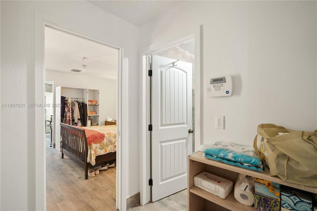 En Venta: $925,000 (2 camas, 1 baños, 924 Pies cuadrados)