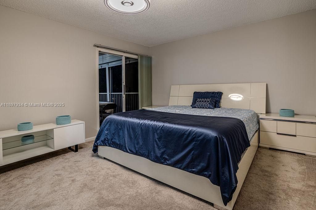 For Sale: $399,000 (2 beds, 2 baths, 1157 Square Feet)