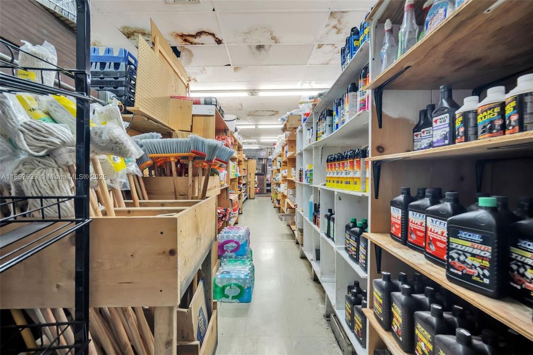 合同活跃: $1,500,000 (0 贝兹, 0 浴室, 0 平方英尺)