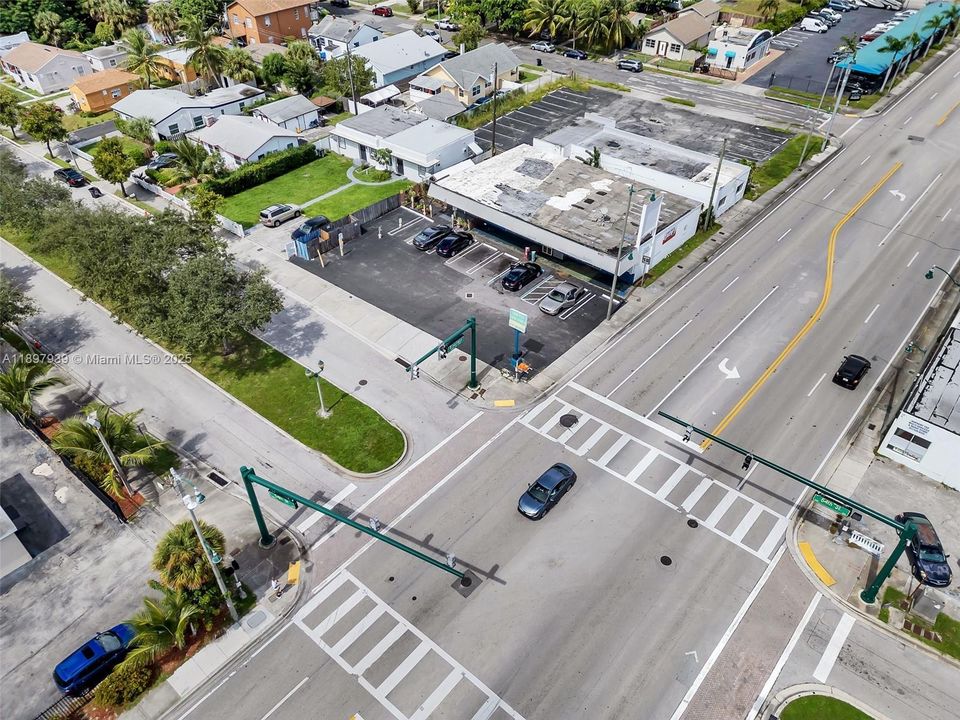 合同活跃: $1,500,000 (0 贝兹, 0 浴室, 0 平方英尺)