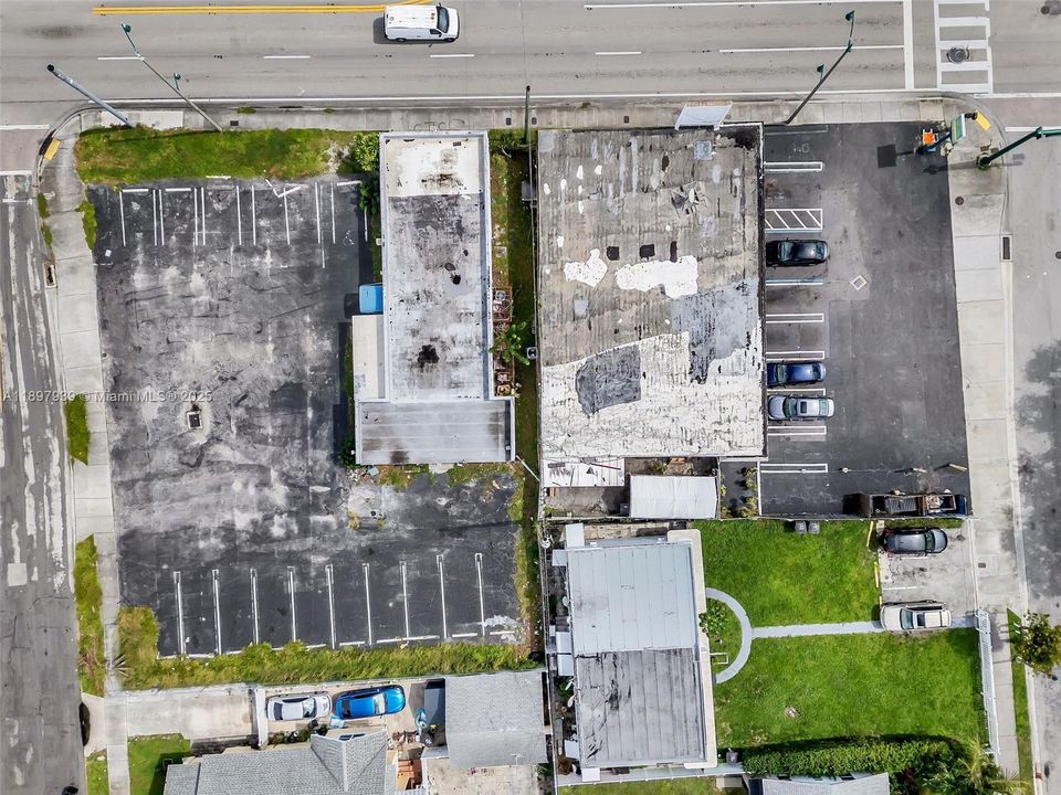 合同活跃: $1,500,000 (0 贝兹, 0 浴室, 0 平方英尺)