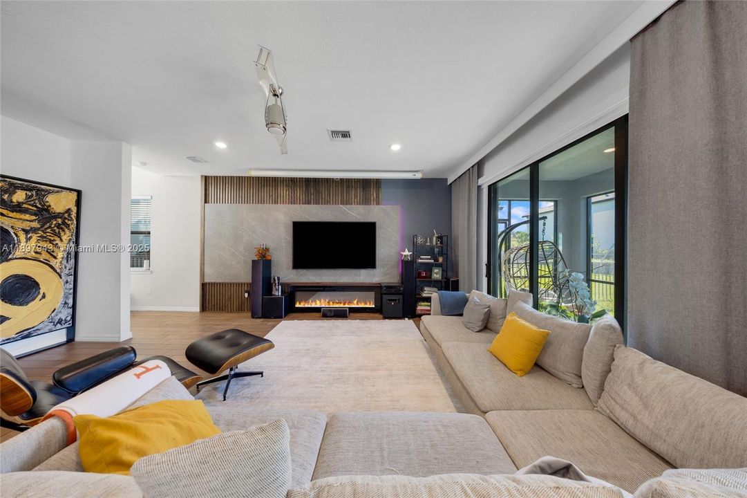 На продажу: $970,000 (3 спален, 2 ванн, 2143 Квадратных фут)