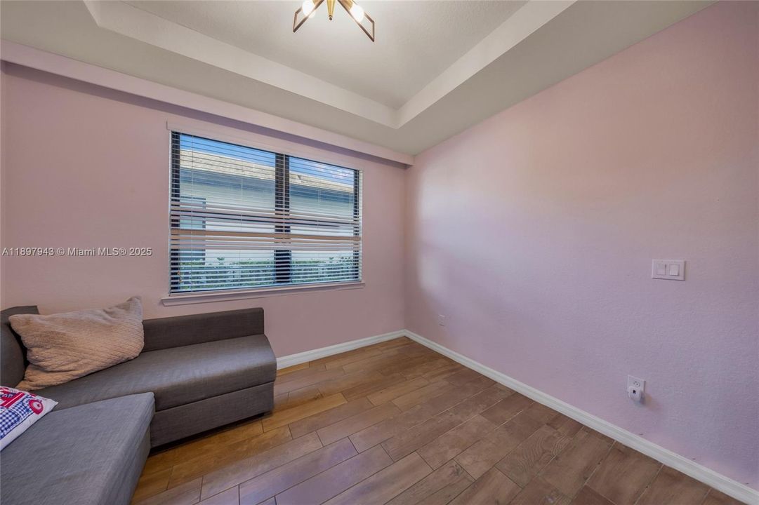 На продажу: $970,000 (3 спален, 2 ванн, 2143 Квадратных фут)