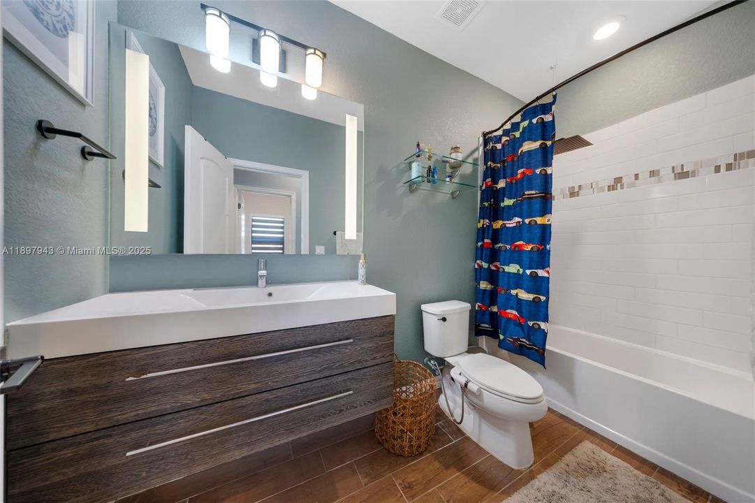 На продажу: $970,000 (3 спален, 2 ванн, 2143 Квадратных фут)