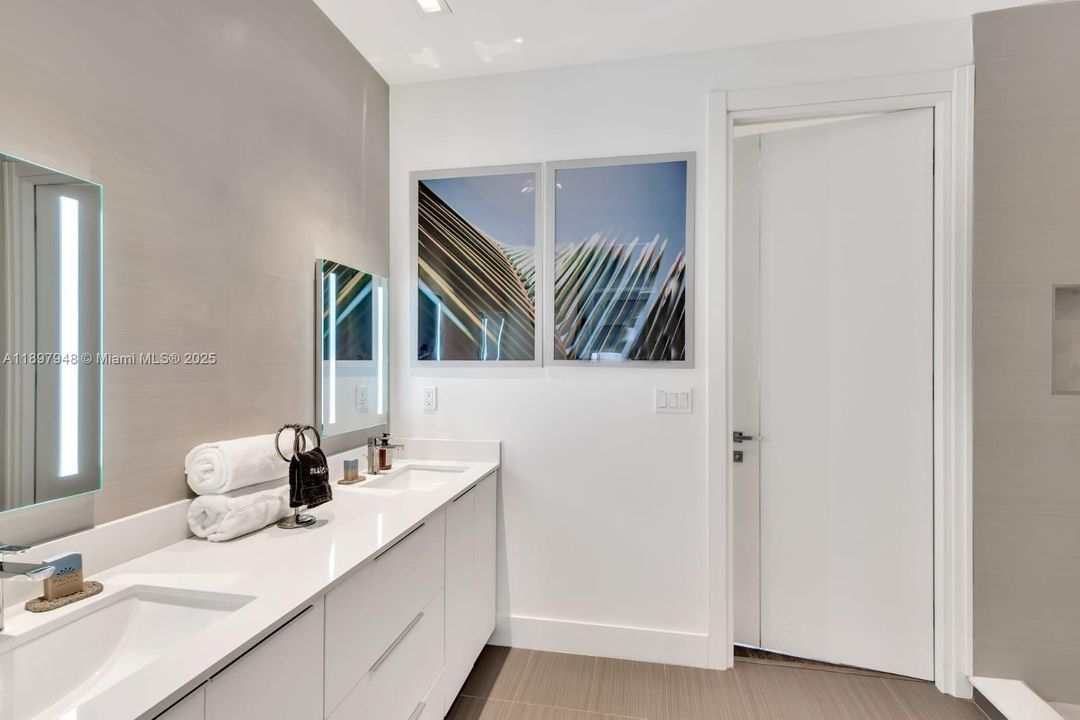 待售: $1,799,000 (5 贝兹, 4 浴室, 3066 平方英尺)