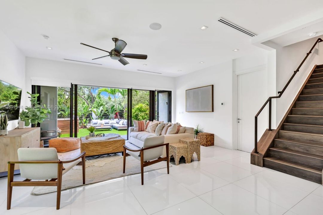 待售: $1,799,000 (5 贝兹, 4 浴室, 3066 平方英尺)